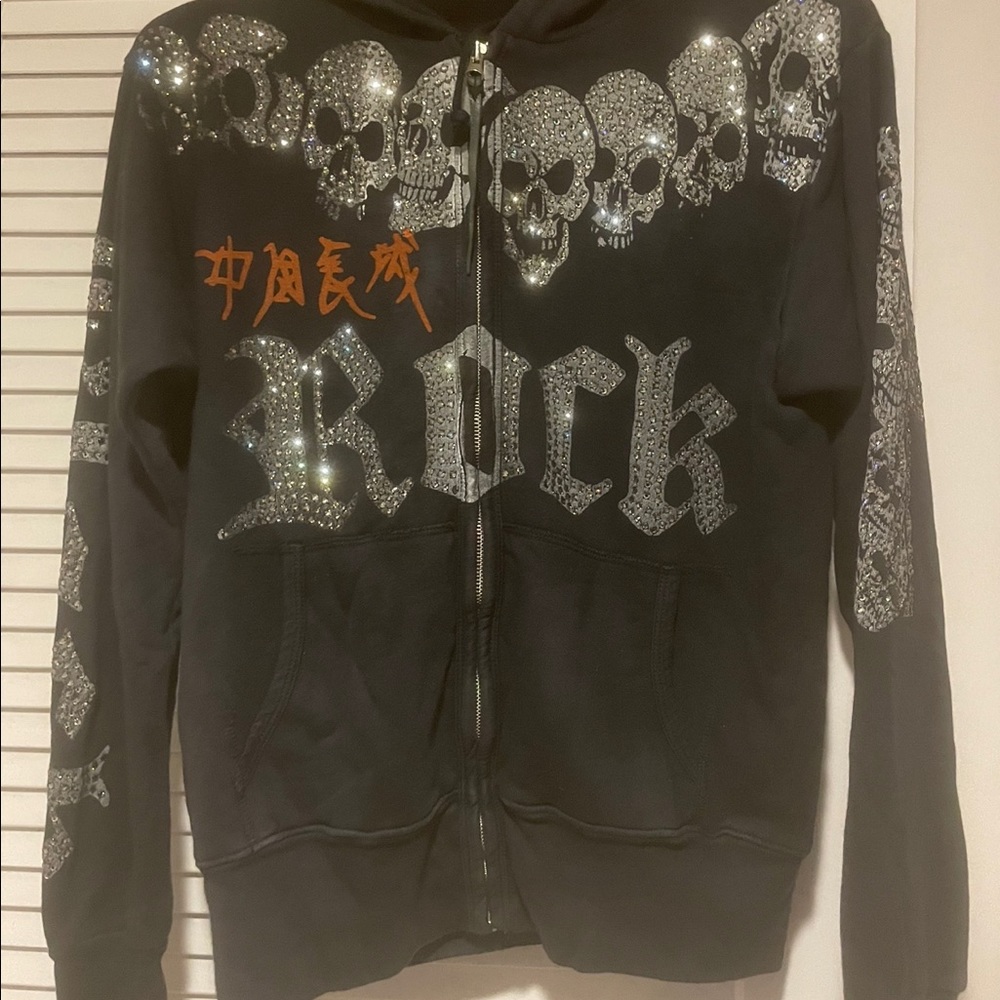 “The great China wall “ Hoodie black vintage size small with diamonds .